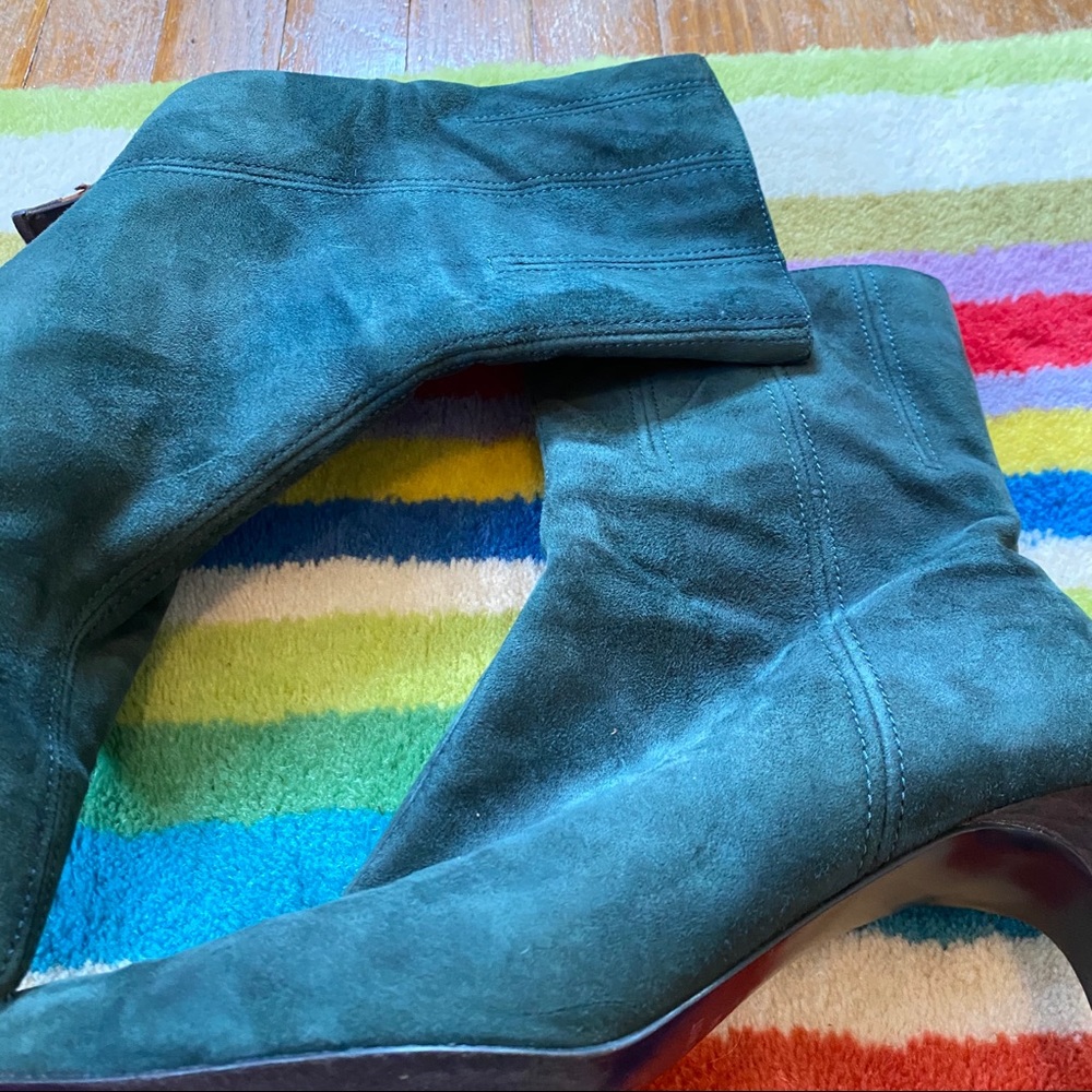 Size 8M Nine West suede ankle boots (3/$18) - Picture 4 of 7